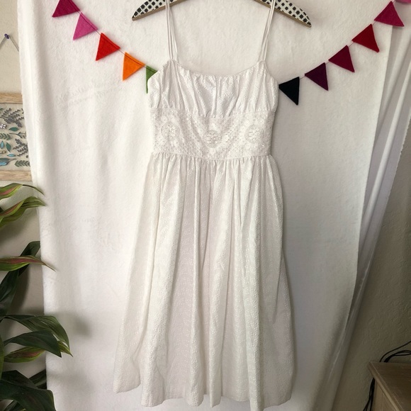 Donna Morgan Dresses & Skirts - {Donna Morgan} White Dress with Floral Pattern